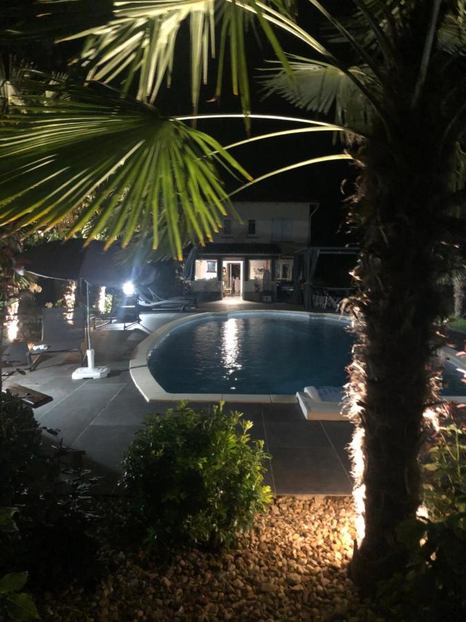 Villa Bergerac Avec Piscine Экстерьер фото