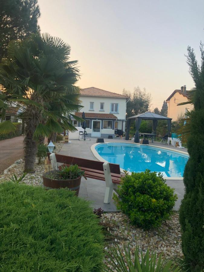Villa Bergerac Avec Piscine Экстерьер фото